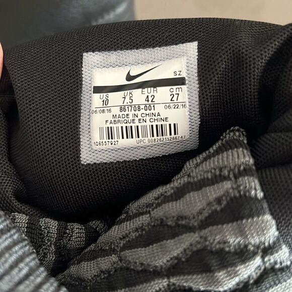 Nike Womens Roshe Two Hi Flyknit Slouch Leather Boots Size 10, Black Gray 861708 - Picture 12 of 15